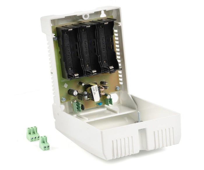 Источник бесперебойного питания 12В, 2А, пастиковый корпус, 3 отсека под Li-ion ячейки 18650 или 2665, напряжение АКБ Li-ion - 3,7 В