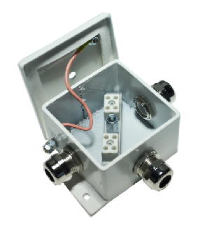 Коробка монтажная огнестойкая стальная IP66, три ввода, фарфоровый клеммник 4 контакта, до - 3 мм кв., 80х80х68 мм
