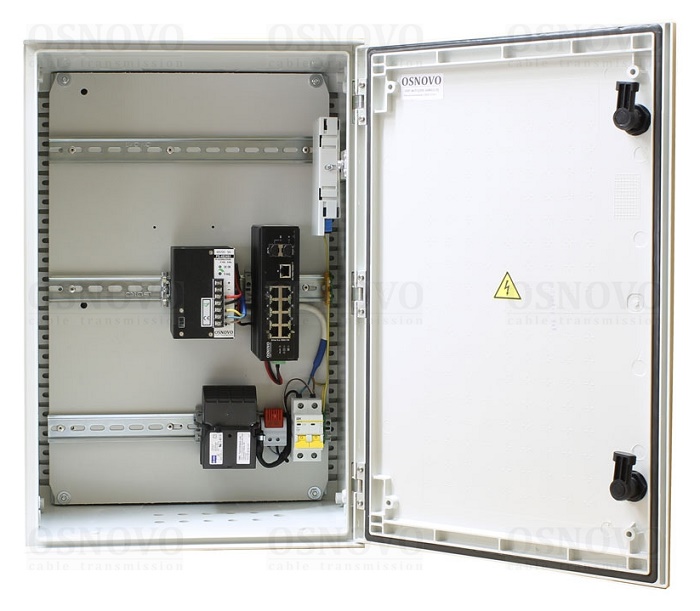 Уличный коммутатор с термостабилизацией на базе уличной станции OSNOVO OSP-46T1. Порты: 6 x FE (10/100Base-T) с PoE (до 30W) + 2 x FE (10/100Base-T) с PoE (до 60W) + 1 x GE (10/100/1000Base-T) + 2 x GE SFP (1000Base-X). Суммарный бюджет PoE до 240W.